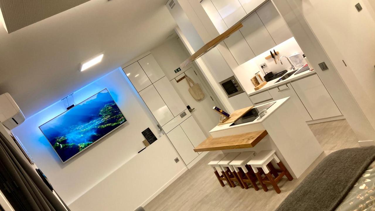 Cristalia,Roof Terrace In City Center, Garage, Netflix 75Inch Tv Funchal  Eksteriør bilde